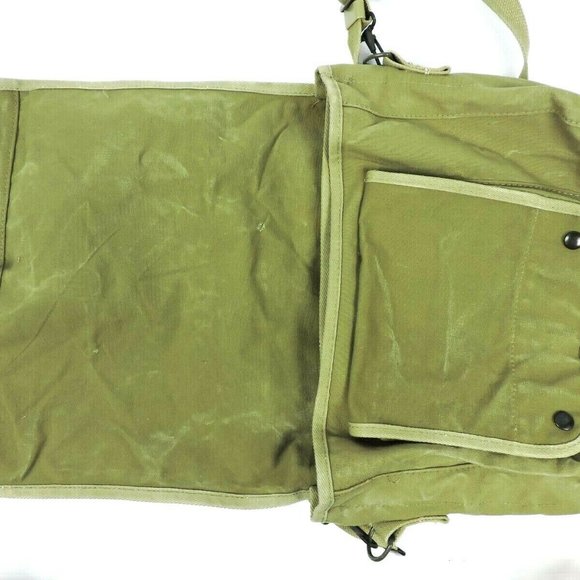 Banana Republic Vintage Paratrooper Messenger Bag - Picture 11 of 11